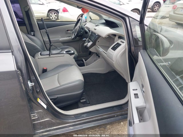 2015 TOYOTA PRIUS V JTDZN3EU4FJ024326 Photo 4