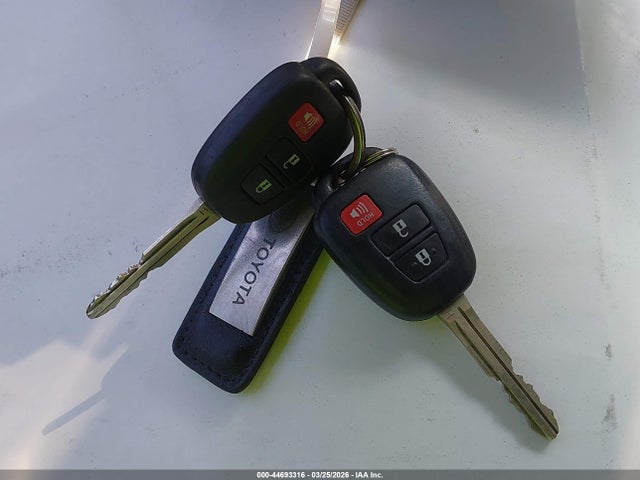 Toyota RAV4 LE 2018 2T3ZFREV5JW442980 Image 11