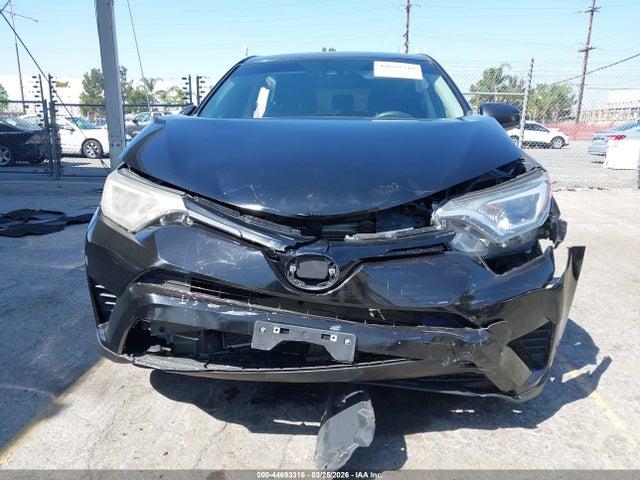 Toyota RAV4 LE 2018 2T3ZFREV5JW442980 Image 12