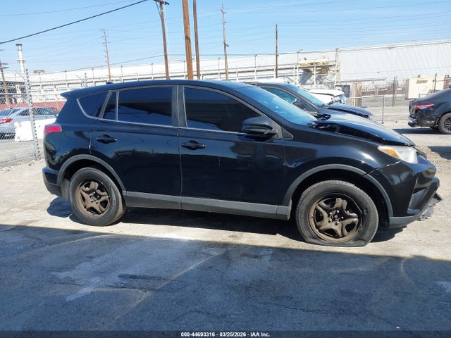 Toyota RAV4 LE 2018 2T3ZFREV5JW442980 Image 13