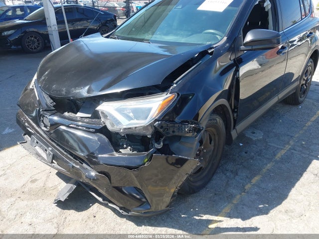 Toyota RAV4 LE 2018 2T3ZFREV5JW442980 Image 6