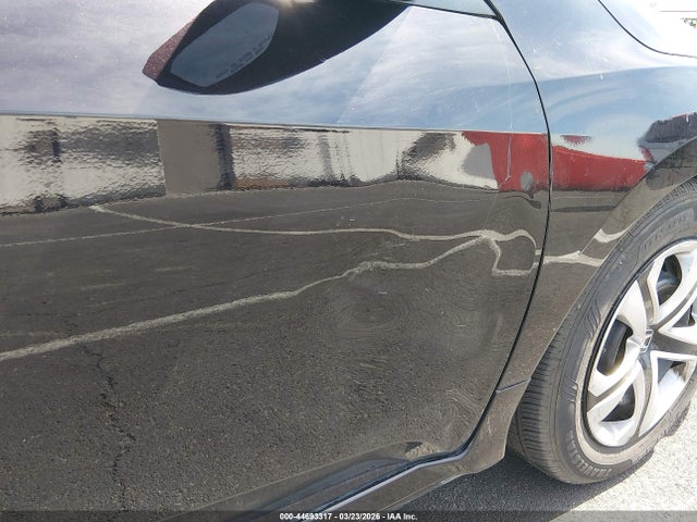 Honda Civic Lx 2018 2HGFC2F59JH537030 Image 6