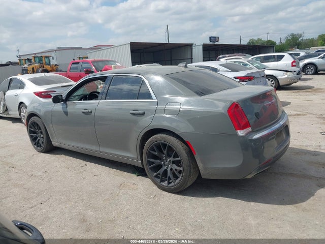 Auction sale of the 2018 Chrysler 300 Touring L, vin: 2C3CCAAG5JH275015, lot number: 44693378