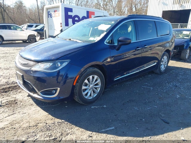 Продаж на аукціоні авто 2017 Chrysler Pacifica Touring-l, vin: 2C4RC1BG6HR648295, номер лоту: 44693417