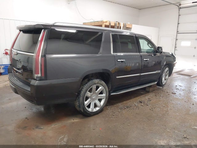 44693442 :رقم المزاد ، 1GYS4HKJ9HR294095 vin ، 2017 Cadillac Escalade Esv Luxury مزاد بيع