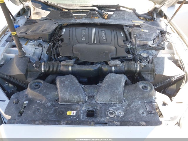 2011 JAGUAR XJ SAJWA2GE1BMV01996 Photo 9