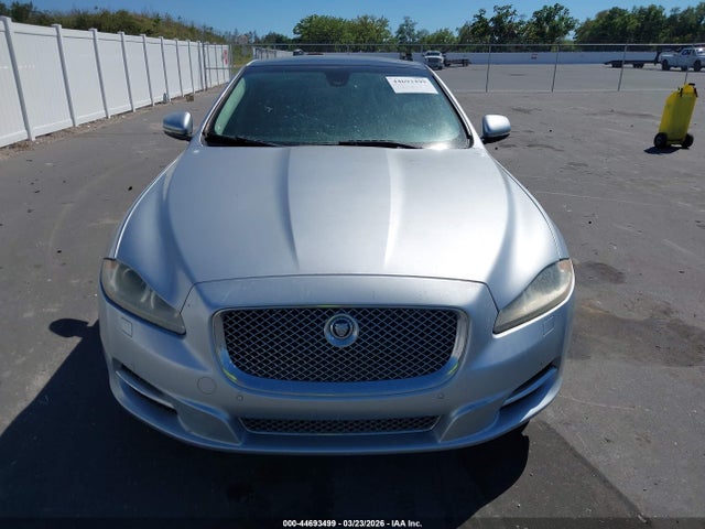 2011 JAGUAR XJ SAJWA2GE1BMV01996 Photo 5