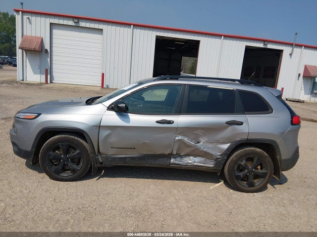 1C4PJLAB3HW549147 Jeep Cherokee Altitude Fwd