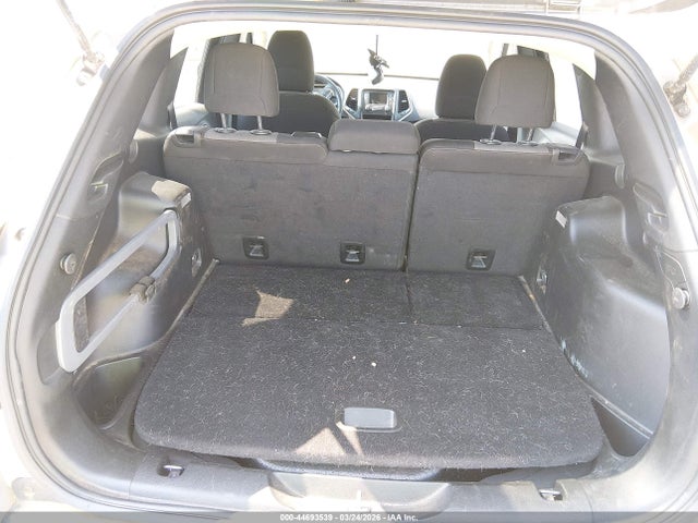 1C4PJLAB3HW549147 Jeep Cherokee Altitude Fwd