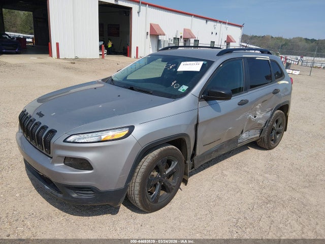 1C4PJLAB3HW549147 Jeep Cherokee Altitude Fwd