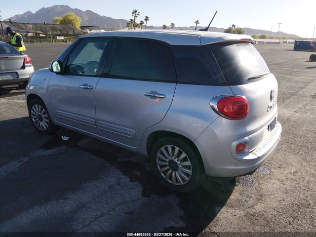 2014 FIAT 500L ZFBCFABH2EZ028165 Photo 2