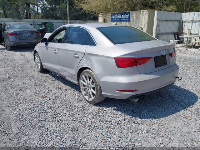 2015 AUDI A3 WAUCCGFF5F1103195 Photo 2