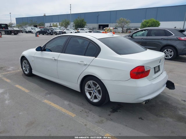 44693576 :رقم المزاد ، WBAVC53528FZ86588 vin ، 2008 Bmw 328i مزاد بيع