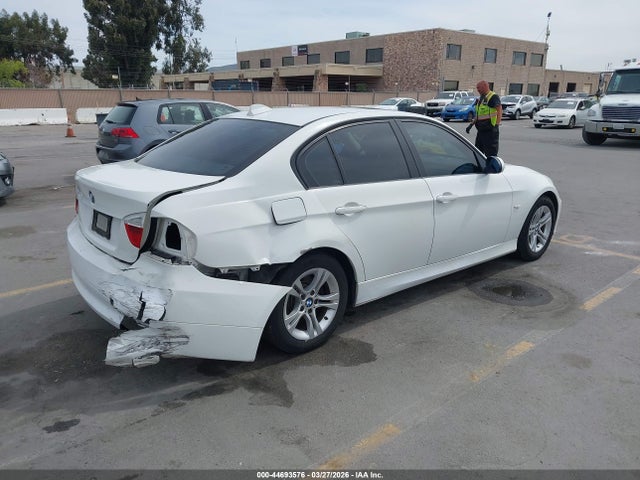 44693576 :رقم المزاد ، WBAVC53528FZ86588 vin ، 2008 Bmw 328i مزاد بيع