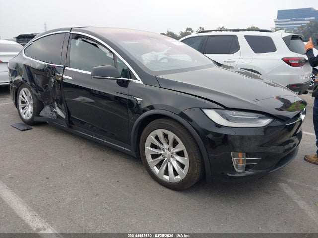 2019 5YJXCAE28KF202045 головне зображення