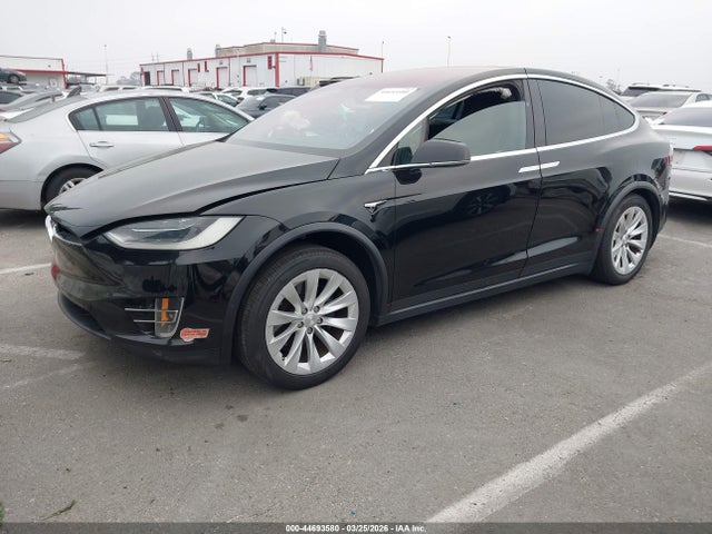 Tesla Model X 100d/75d/long Range 2019 5YJXCAE28KF202045 Image 2