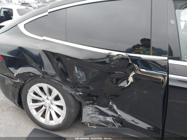 Tesla Model X 100d/75d/long Range 2019 5YJXCAE28KF202045 Image 6