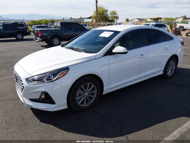 Hyundai SONATA SE 2019 5NPE24AF9KH753333 Image 2