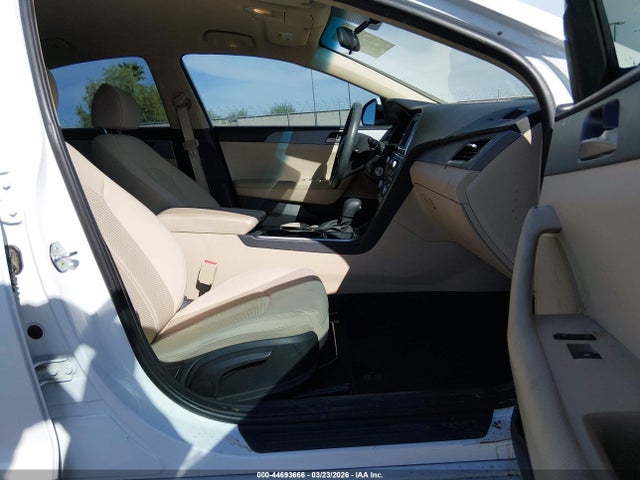 Hyundai SONATA SE 2019 5NPE24AF9KH753333 Image 5