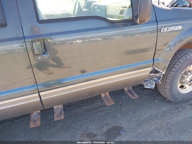 Продажа на аукционе авто 2000 Ford Excursion Limited, vin: 1FMSU43F5YEE50077, номер лота: 44693700