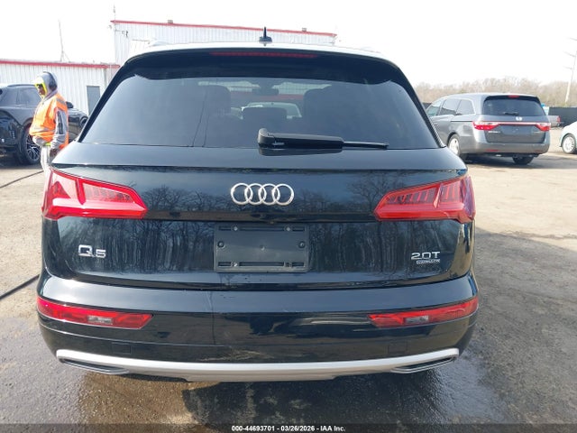 44693701 :رقم المزاد ، WA1ANAFY2J2026558 vin ، 2018 Audi Q5 مزاد بيع