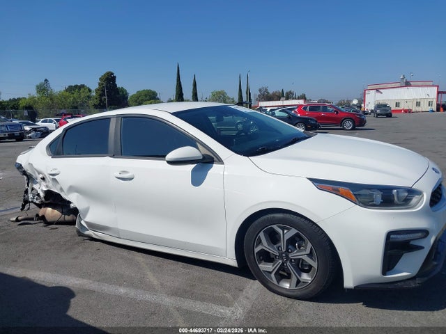 3KPF24ADXKE115003 KIA Forte Lxs