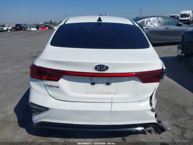 3KPF24ADXKE115003 KIA Forte Lxs