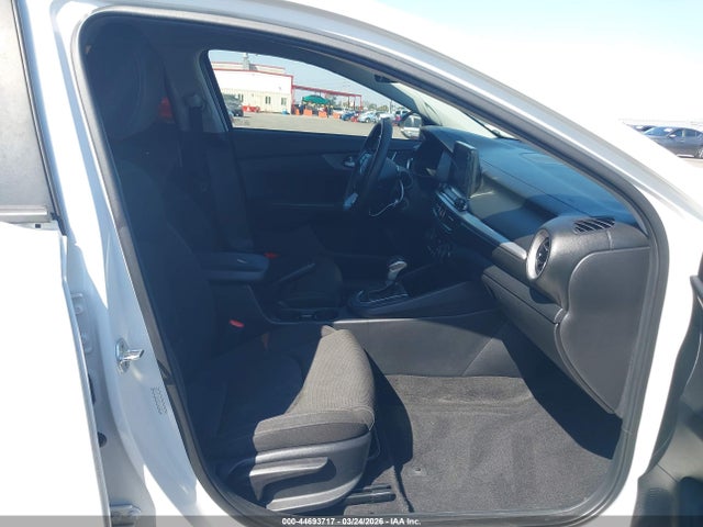 3KPF24ADXKE115003 KIA Forte Lxs