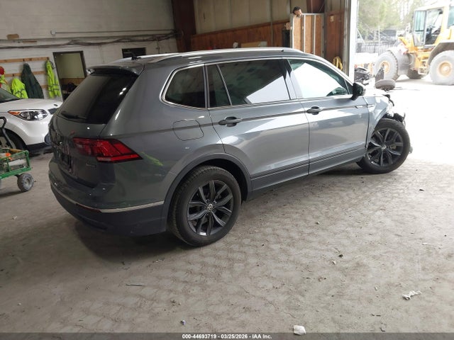 2024 VOLKSWAGEN TIGUAN 3VVMB7AX9RM186567 Photo 3