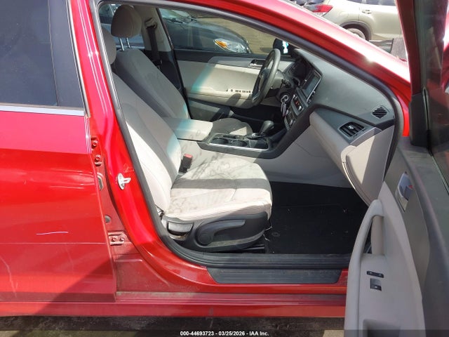 44693723 :رقم المزاد ، 5NPE24AF0KH795003 vin ، 2019 Hyundai Sonata Se مزاد بيع