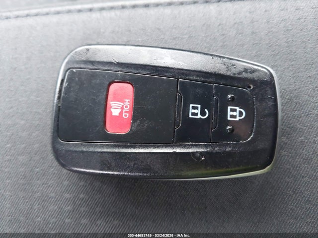 Toyota Prius Three 2016 JTDKARFU3G3000247 Image 11