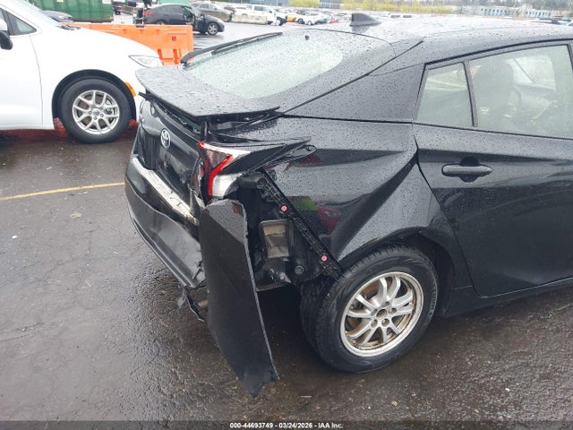 Toyota Prius Three 2016 JTDKARFU3G3000247 Image 17