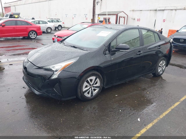 Toyota Prius Three 2016 JTDKARFU3G3000247 Image 2