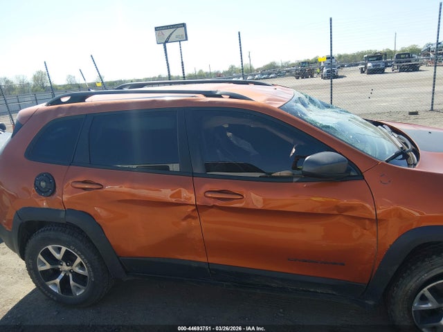 Продажа на аукционе авто 2016 Jeep Cherokee Trailhawk, vin: 1C4PJMBS6GW286980, номер лота: 44693751