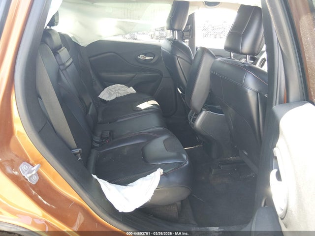 Продажа на аукционе авто 2016 Jeep Cherokee Trailhawk, vin: 1C4PJMBS6GW286980, номер лота: 44693751