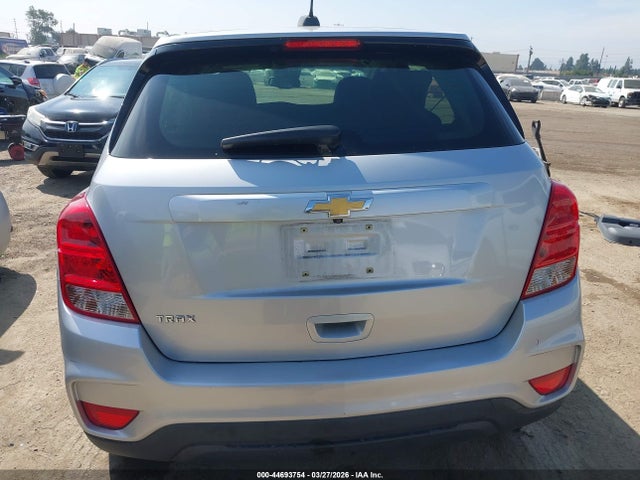 Chevrolet TRAX LS 2018 KL7CJKSB2JB574039 Image 16