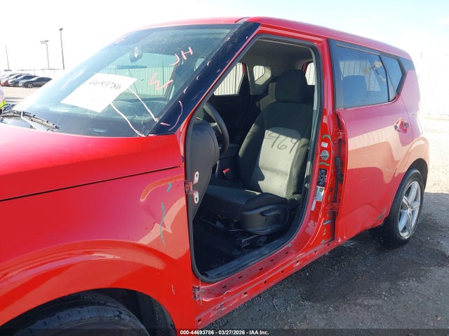 2023 Kia Soul Lx მანქანა იყიდება აუქციონზე, vin: KNDJ23AU4P7199301, აუქციონის ნომერი: 44693786