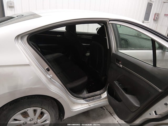 Hyundai ELANTRA SE 2019 5NPD74LFXKH468229 Image 8