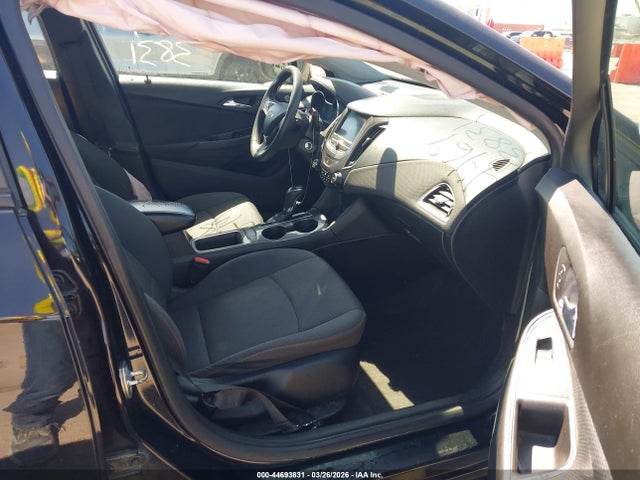 2019 CHEVROLET CRUZE 1G1BC5SM5K7148452 Photo 4
