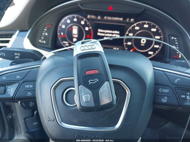 WA1VAAF72JD010305 Audi Q7 3.0t Premium
