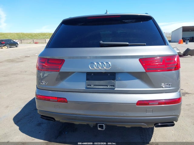WA1VAAF72JD010305 Audi Q7 3.0t Premium