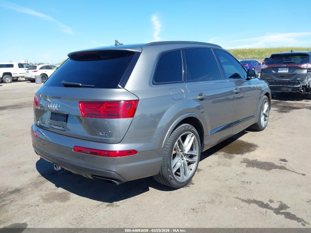 WA1VAAF72JD010305 Audi Q7 3.0t Premium