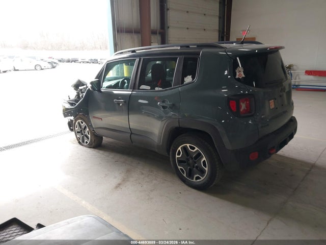 44693889 :رقم المزاد ، ZACCJBCB7HPF35416 vin ، 2017 Jeep Renegade Trailhawk 4x4 مزاد بيع