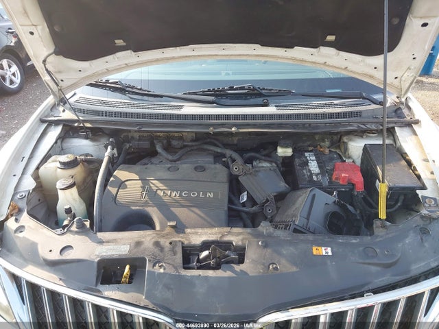 Продаж на аукціоні авто 2011 Lincoln Mkx, vin: 2LMDJ8JK8BBJ01690, номер лоту: 44693890