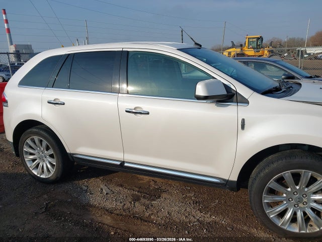 Продаж на аукціоні авто 2011 Lincoln Mkx, vin: 2LMDJ8JK8BBJ01690, номер лоту: 44693890