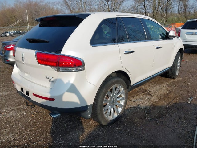 Продаж на аукціоні авто 2011 Lincoln Mkx, vin: 2LMDJ8JK8BBJ01690, номер лоту: 44693890