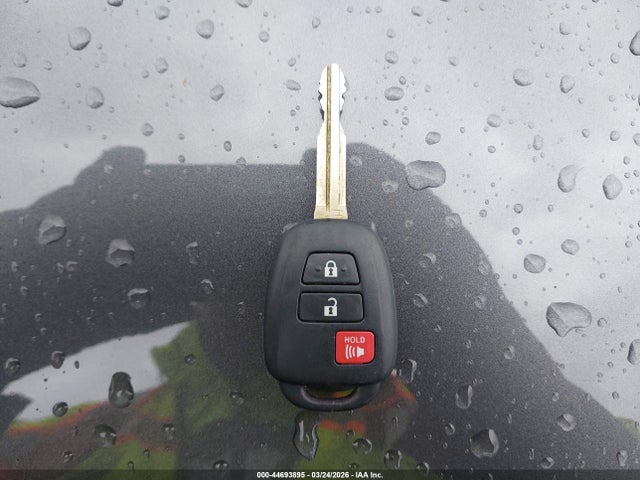 Toyota RAV4 LE 2016 2T3BFREV8GW434429 Image 11