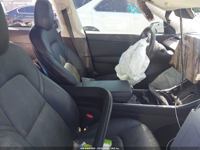 2021 TESLA MODEL Y 5YJYGDED5MF113984 Photo 4