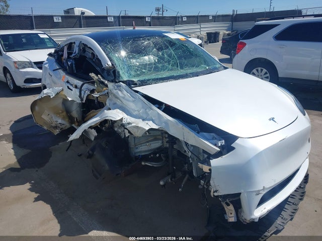 2021 TESLA MODEL Y 5YJYGDED5MF113984 Photo 5
