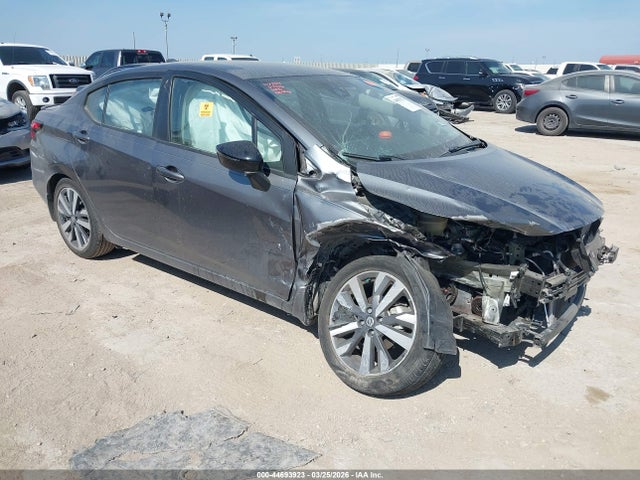 44693923 :رقم المزاد ، 3N1CN8FV1ML893596 vin ، 2021 Nissan Versa Sr Xtronic Cvt مزاد بيع